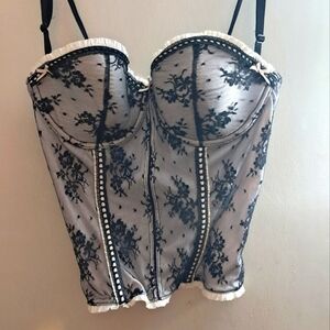 Elegant Black Lace Bustier